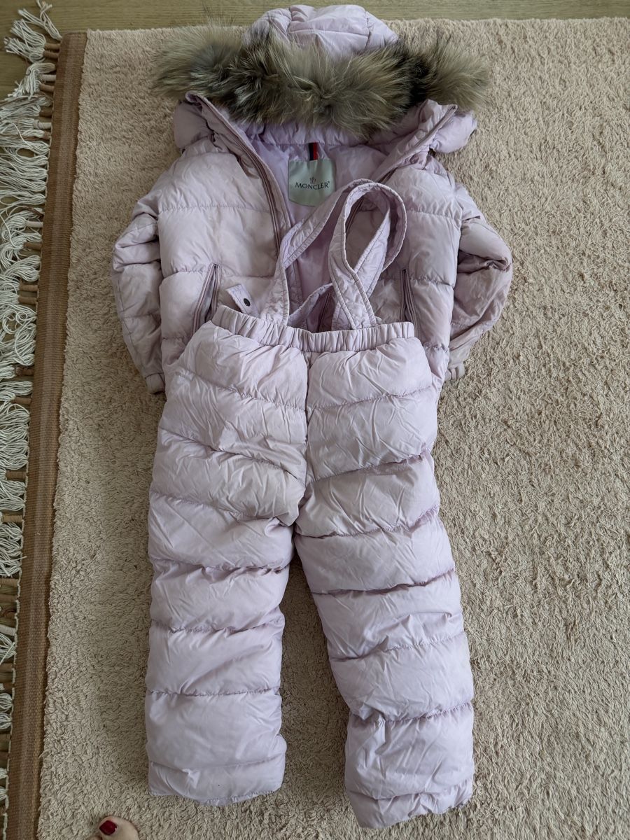 Moncler Kleiderpakete & -sets: Moncler Jacket and trousers – Gebraucht aus Kilchberg ZH von areitiou 1