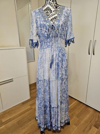 Longue robe neuve ! 