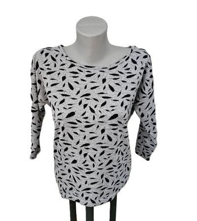 leichter Pulli von ONLY Gr. XS auch S Grau mit Federn