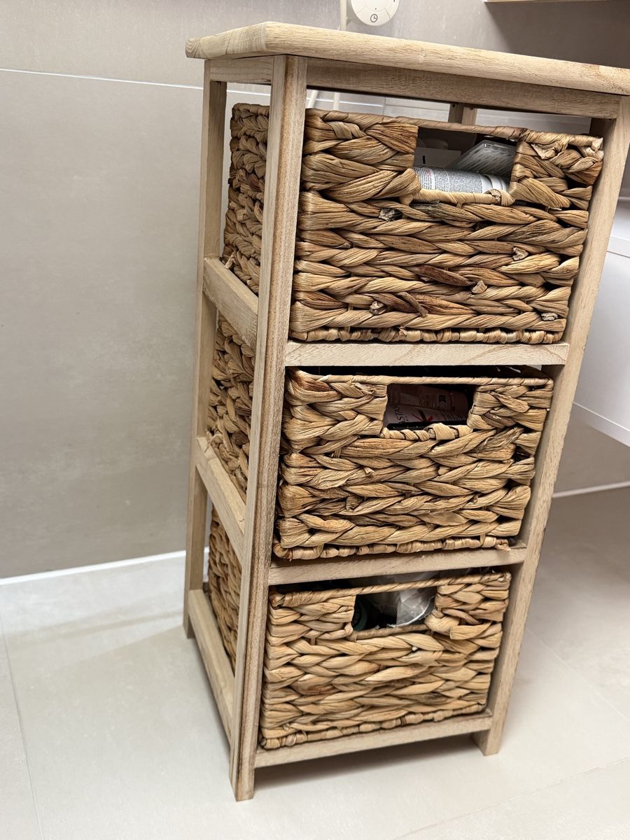 Cassettiere: Badezimmer Kleinmöbel mit 3 Schubladen – Usato da Ossingen venduto da els_9s6h 1