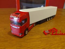Herpa Scania CS rot mit Kühlauflieger 1:87