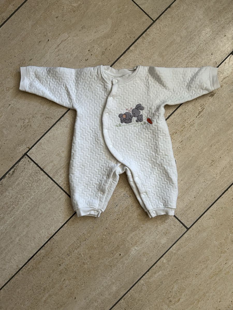 Lotti & Set di vestiti: 20-teiliges Kleiderpaket Grösse 68 – Usato da Berikon venduto da Skydive11 4