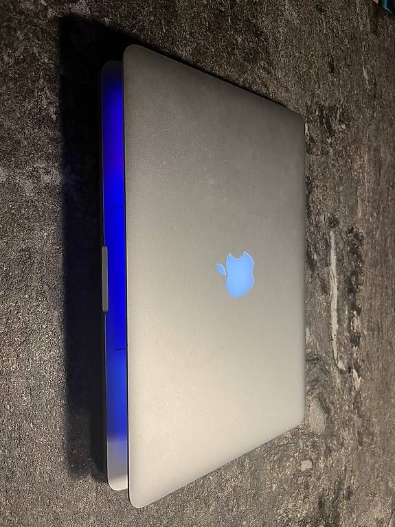 Apple Notebook: MacBook Pro 13 Retina (Early 2015) – Usato da Zürich venduto da head_winzi 3