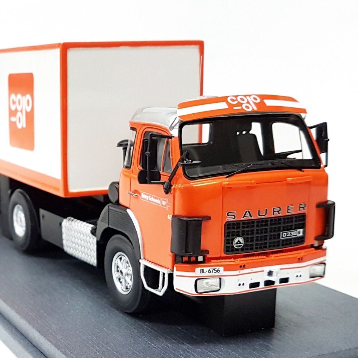 Kit di modellismo & Modellini statici: 1:43 Saurer D290B Frontlenker Sattelzug "Coop" – Nuovo e nell'imballaggio originale da Affoltern am Albis venduto da Modellshop-8910 2
