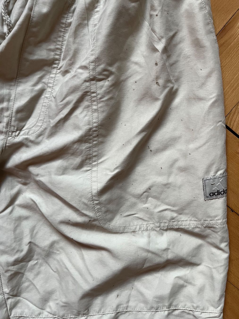 Adidas Pantaloni: Adidas Trackpants beige M – Usato da Niederscherli venduto da noa_tc6b 4