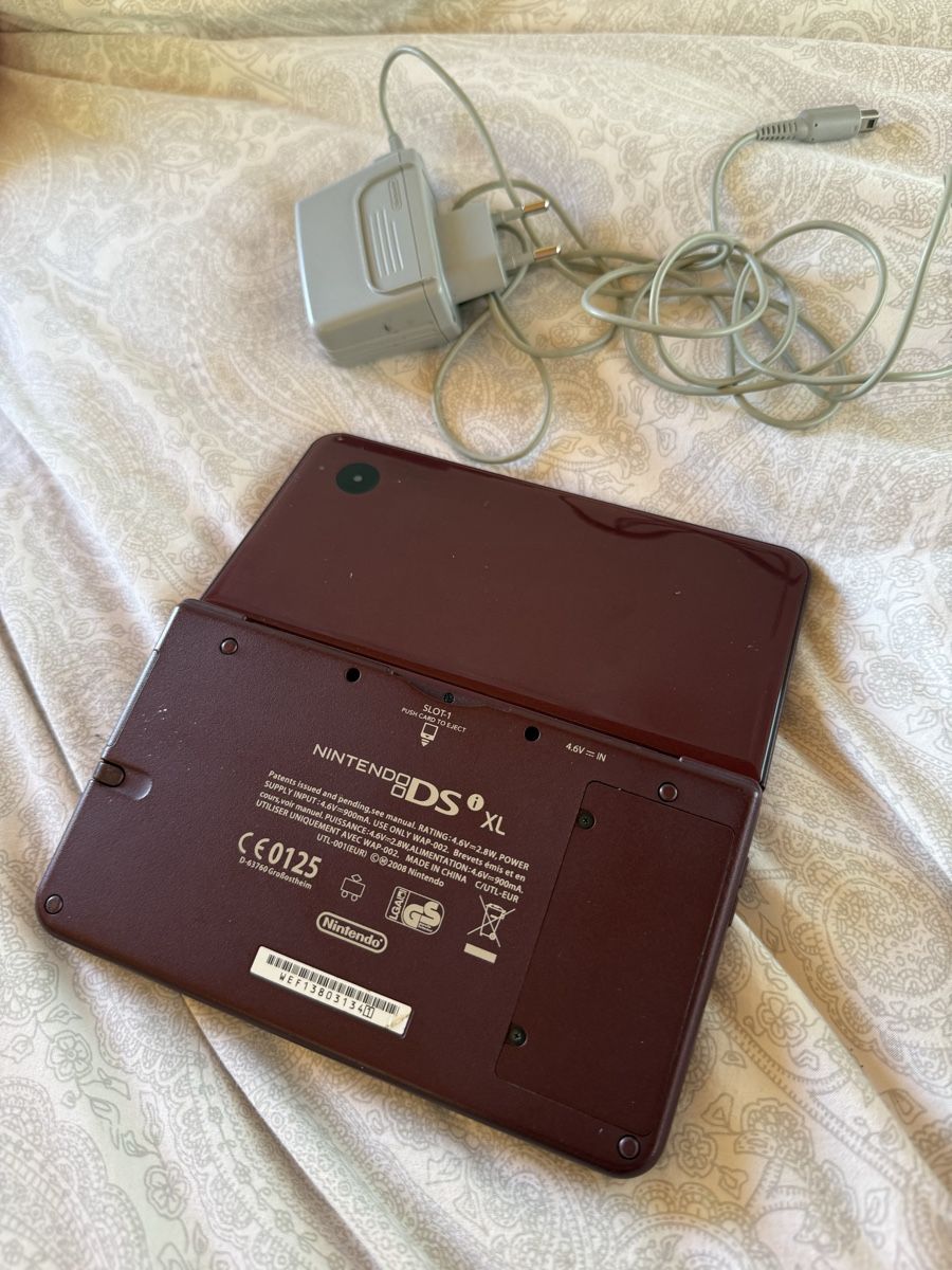 Nintendo Console: Nintendo DS XL + Mario Games – Usato da Gossau venduto da vane.01 2