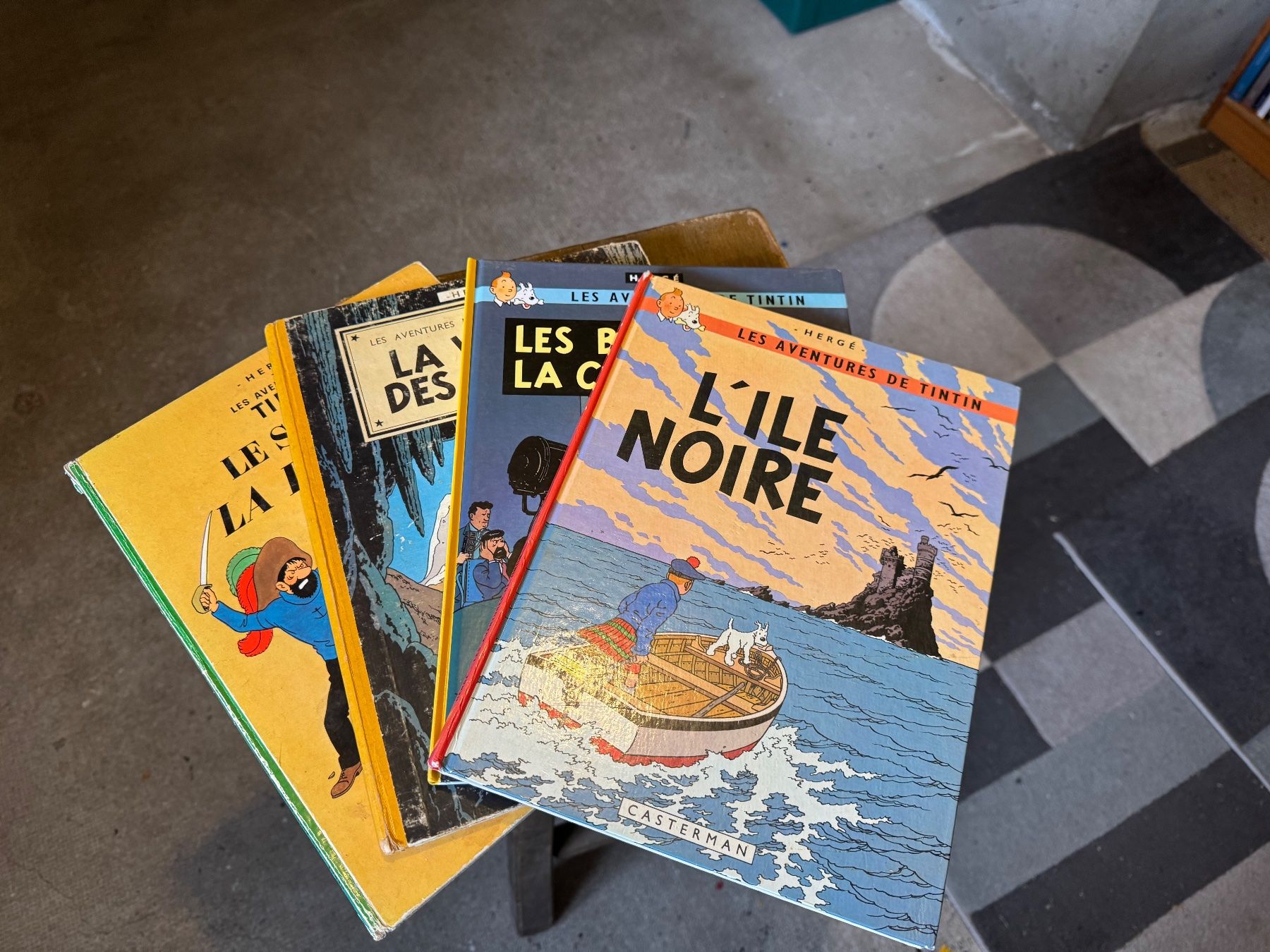 Jacken: Tintin : 4 objets cultes – Gebraucht aus Chêne-Bourg von dem_y9pq 2
