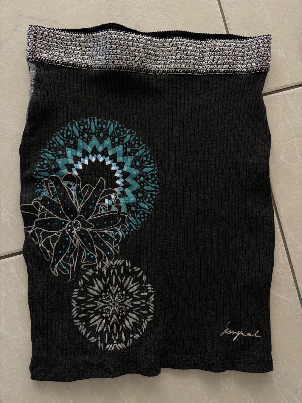 Desigual Gonne: **neuwertiger Mini Rock von DESIGUAL, anthrazit Gr. S ** – Nuovo (secondo la descrizione) da Wettingen venduto da Muggers
