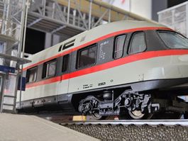 Inter City DONALD DUCK _ Hochgeschwindigkeitstriebzug der DB