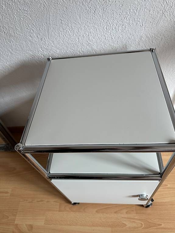 Banconi: Tchibo CN3 Metall-Rollcontainer mit Klappe  Weiss  – Usato da Stäfa venduto da Whithy 2