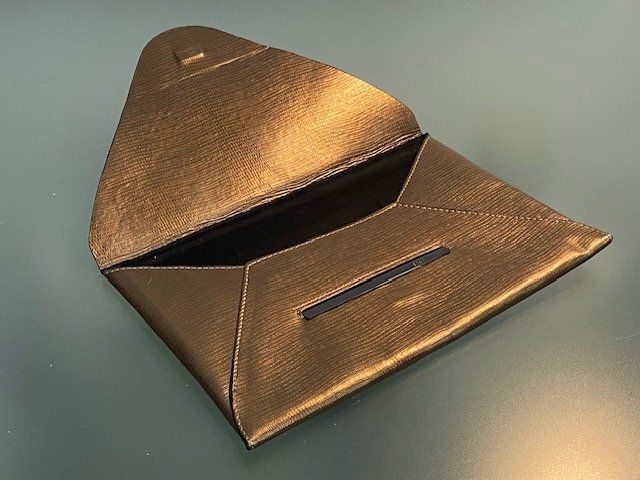 Borse da donna: Goldene Abendtasche Clutch Lederoptik Briefumschlag – Usato da Kreuzlingen venduto da Musikremo 1