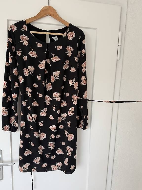 Robes: Kleid – Neuf avec emballage d'origine à Niederlenz par Anita0113 2
