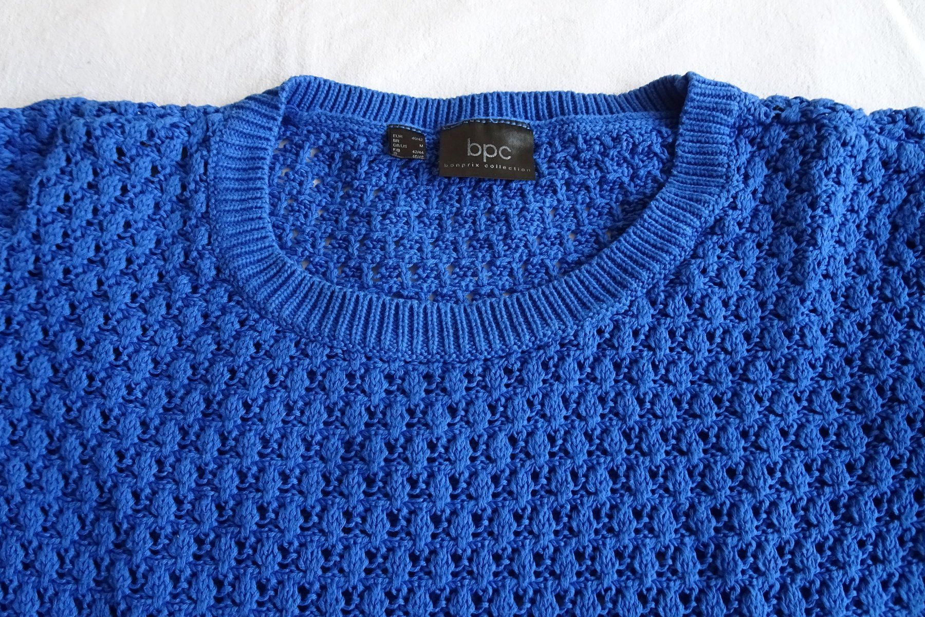 Maglioni & Felpe: Strickpullover royalblau mit Lochstrickmuster Gr. M – Usato da Strengelbach venduto da schmetterling20 1