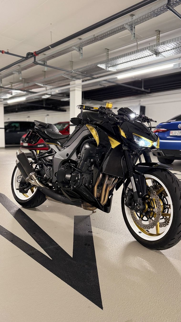 Kawasaki Strasse: Kawasaki Z1000 – Neu (gemäss Beschreibung) aus Burg AG von Rl-2390 2