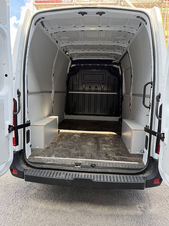 Autos: Renault Master E-Tech Elektro-nur 5900km – D'occasion à Studen BE par mattu90 4