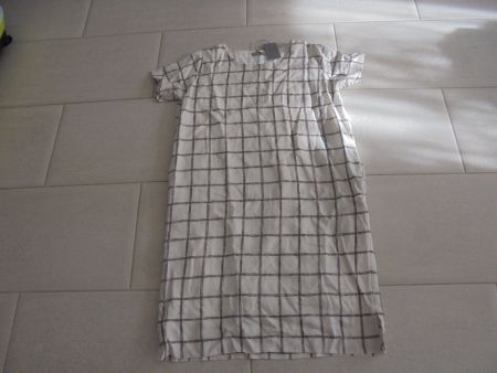 NILE KLEID GR.M *NEU*