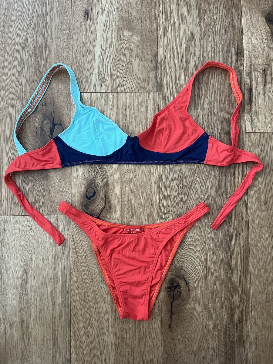 Badekleider & Bikinis: Club du Hôtel Bikini, Gr. M – Gebraucht aus Interlaken von fbnscl