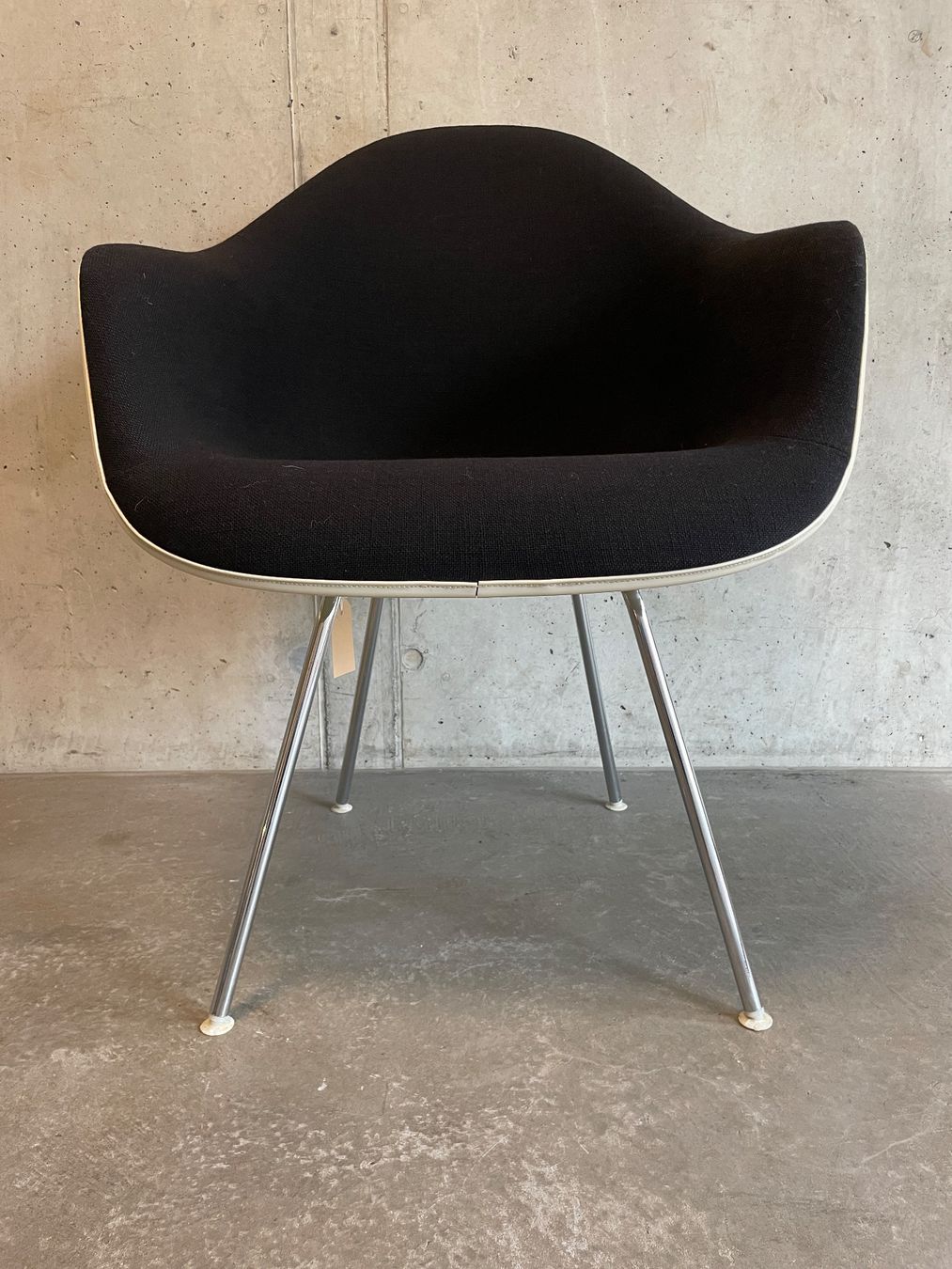 Sedie: Armchair DAX Eames Herman Miller Vitra – Usato da Zürich venduto da starch.studio