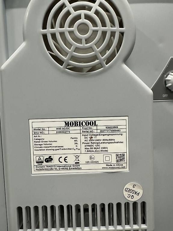 Frigoriferi & Refrigeratori: Frigo portatile MOBICOOL – Usato da Massagno venduto da whi_d5bd 1