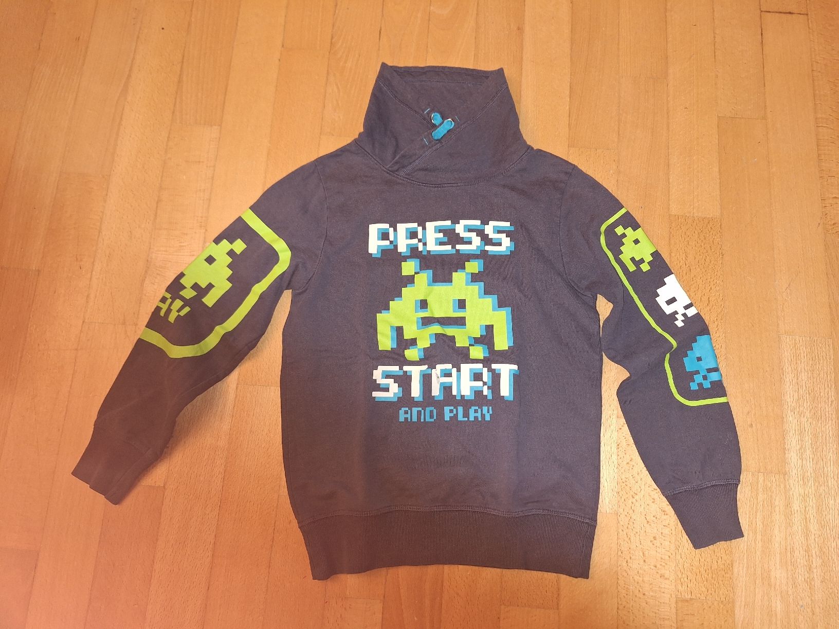 Pulls et sweat-shirts: Pullover in Gr. 140 – D'occasion à Oberrieden par man_9tm2