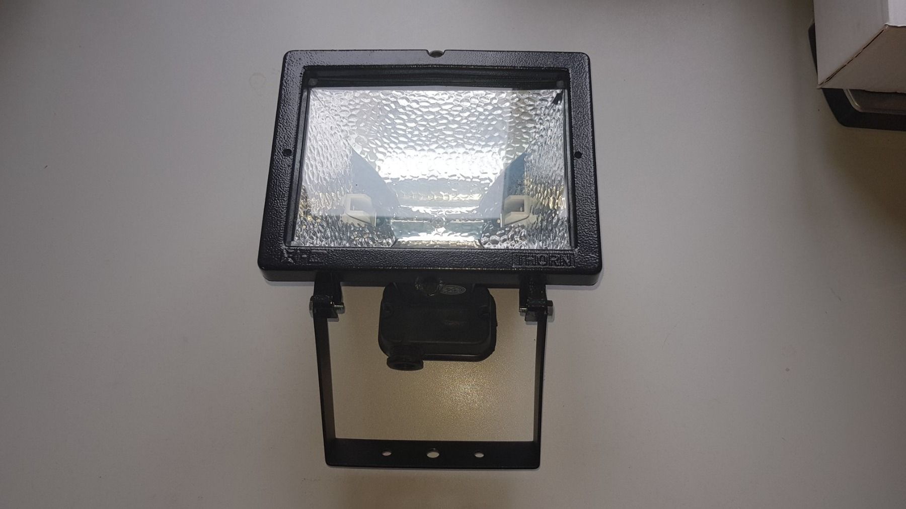 Phares: Halogen Scheinwerfer 7 Stk. – Neuf avec emballage d'origine à Zillis par fab_6z7x