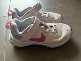 Nike Turnschuhe Running 29.5 wie neu