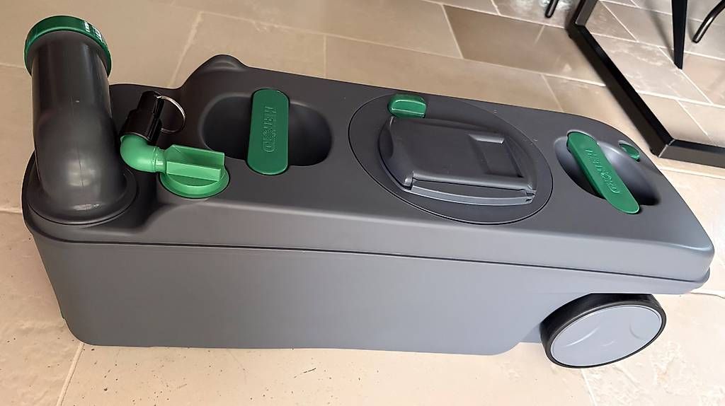 Autres accessoires p. véhicule: Fäkalientank für Camper – Neuf (Voir description) à Seuzach par muni1970 3