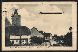 Themar, Zeppelin über der Stadtmauer a.