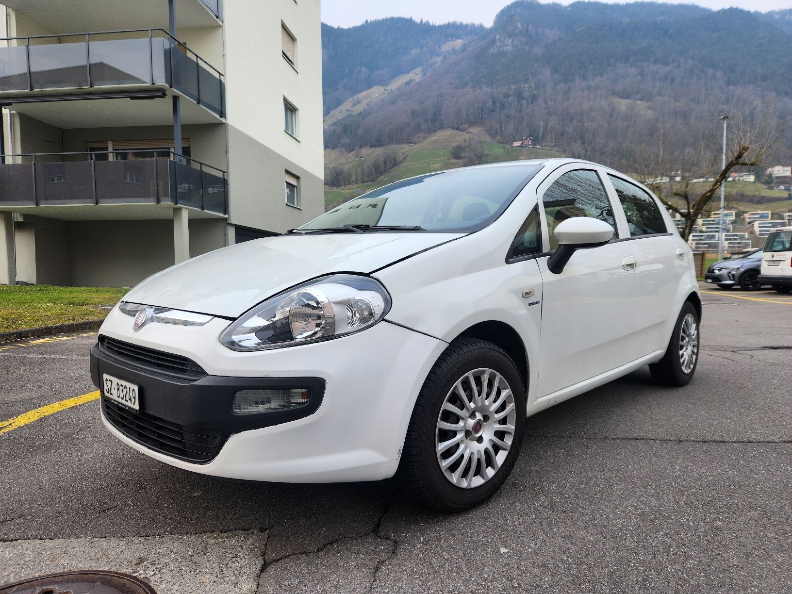 Fiat Automobili: FIAT PUNTO  1.2 8V – Usato da Brunnen venduto da Gari99