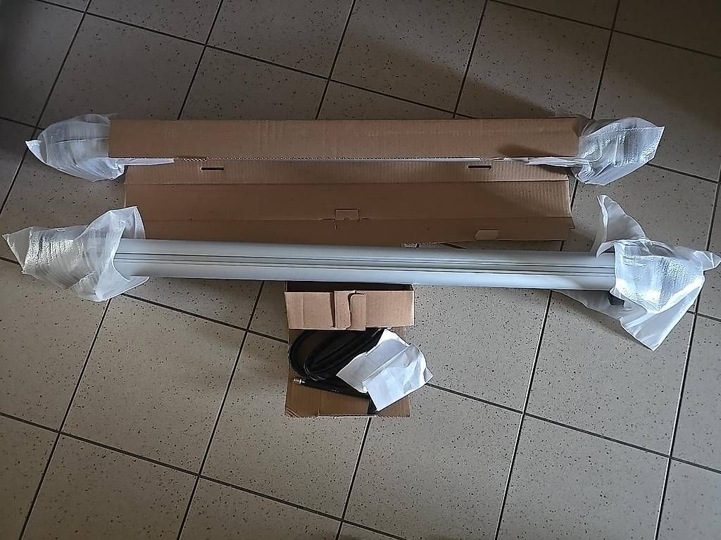Portapacchi: Barres de toit pour une Audi – Nuovo e nell'imballaggio originale da Marin-Epagnier venduto da nunorocha76