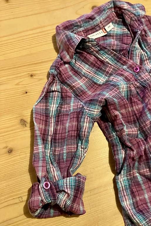 Blouses, T-shirts & Tops: Hemd / Bluse kariert Gr.116 – D'occasion à Brunnadern par Bumlebee 3