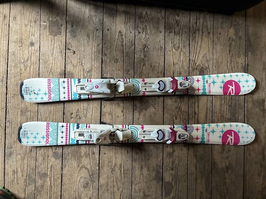 Skis: Kinderski – Gebraucht aus Knutwil von Momon