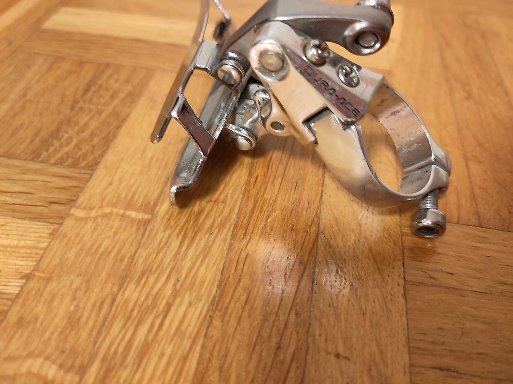 Shimano Pezzi di ricambio: Umwerfer Shimano FD-7403 Schelle – Usato da Zürich venduto da s_a11 2