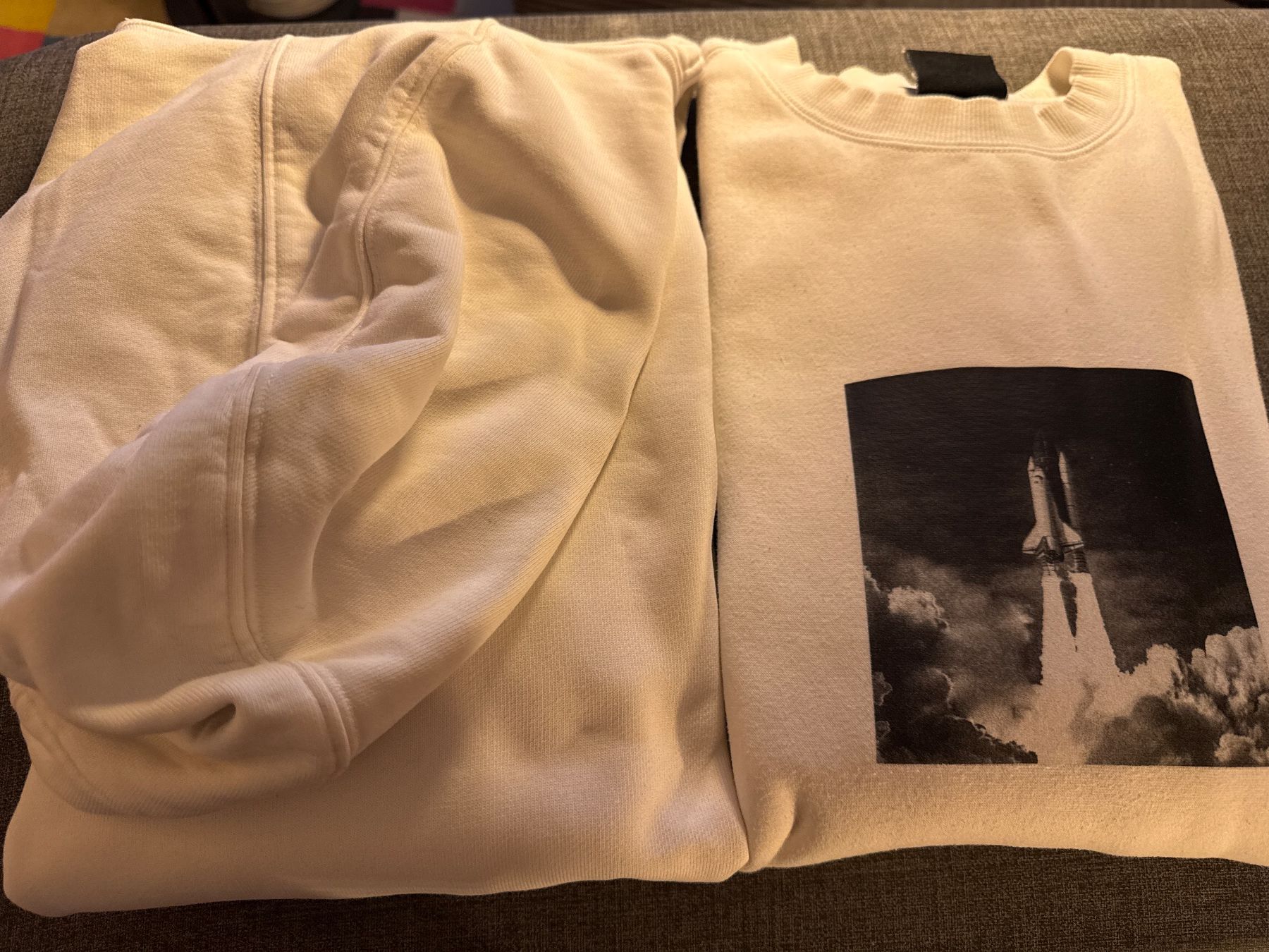 H&M Lotti di vestiti: 2 Pullover H&M Grösse S weiss – Usato da Winterthur venduto da britsi 9