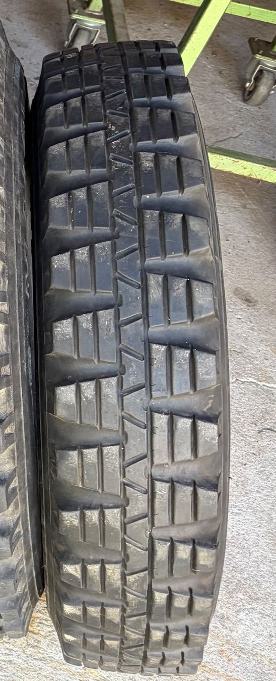 Pneus & Roues: Willys Jeep Reifen  6.00 x 16 – D'occasion à Grünen par kanti1210