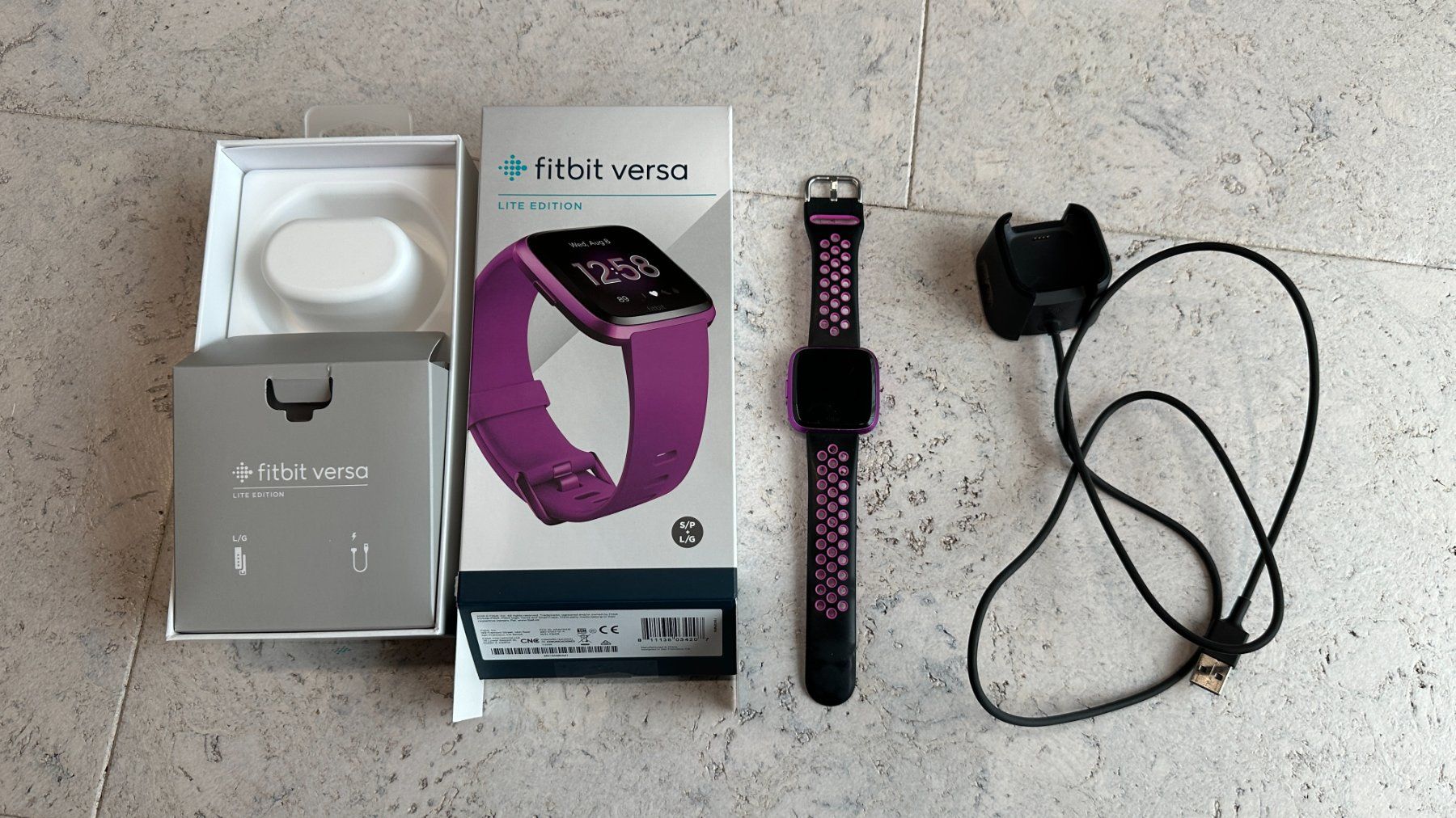 Fitbit Smartwatch: Fitbit Versa Lite Edition – Usato da Gisikon venduto da Jabuso