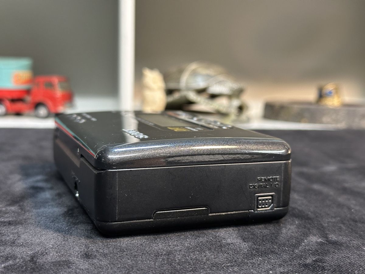Sony Aufnahmegeräte: SONY TCD-D8 DAT Walkman Recorder – Defekt aus Wädenswil von HobbyZimmer 4