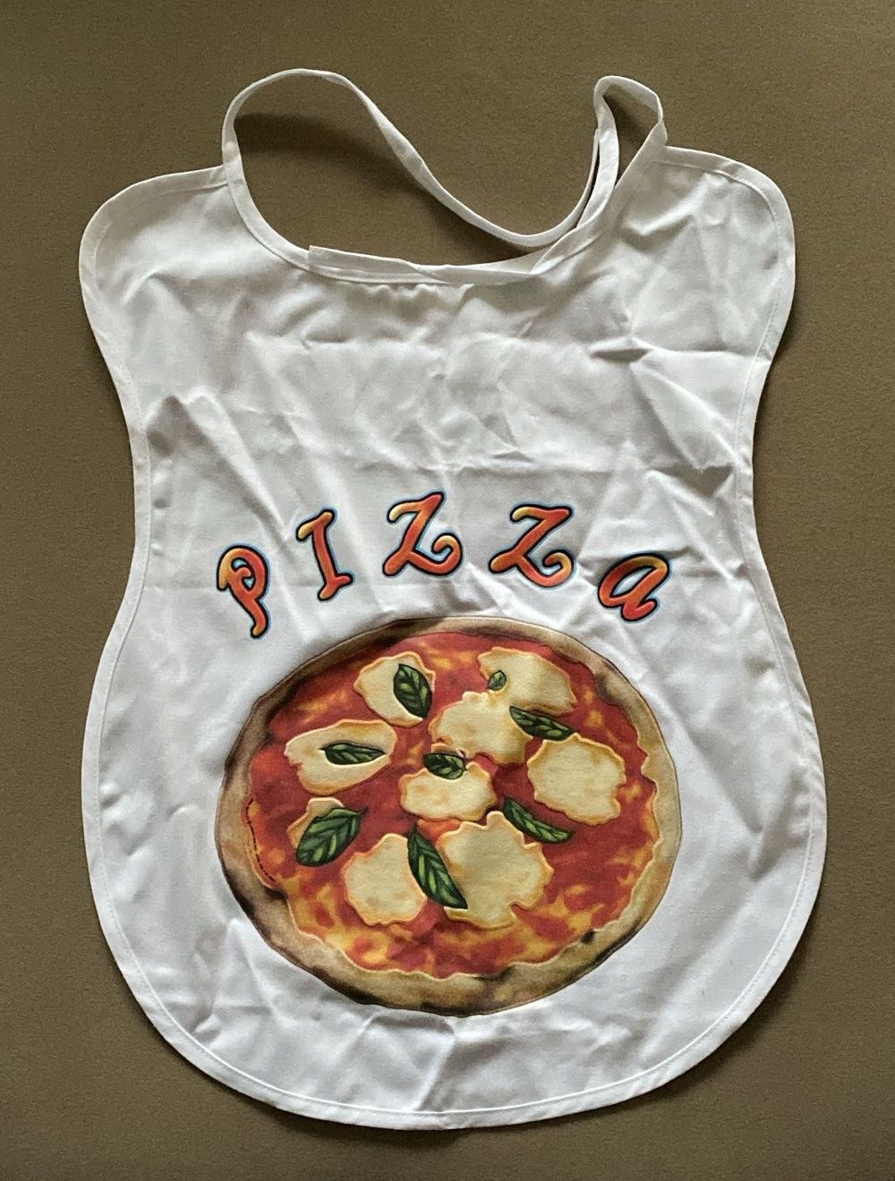 Pasti del neonato: Lätzchen mit einem Pizza-Motiv – Nuovo e nell'imballaggio originale da Wagenhausen venduto da FrauLang