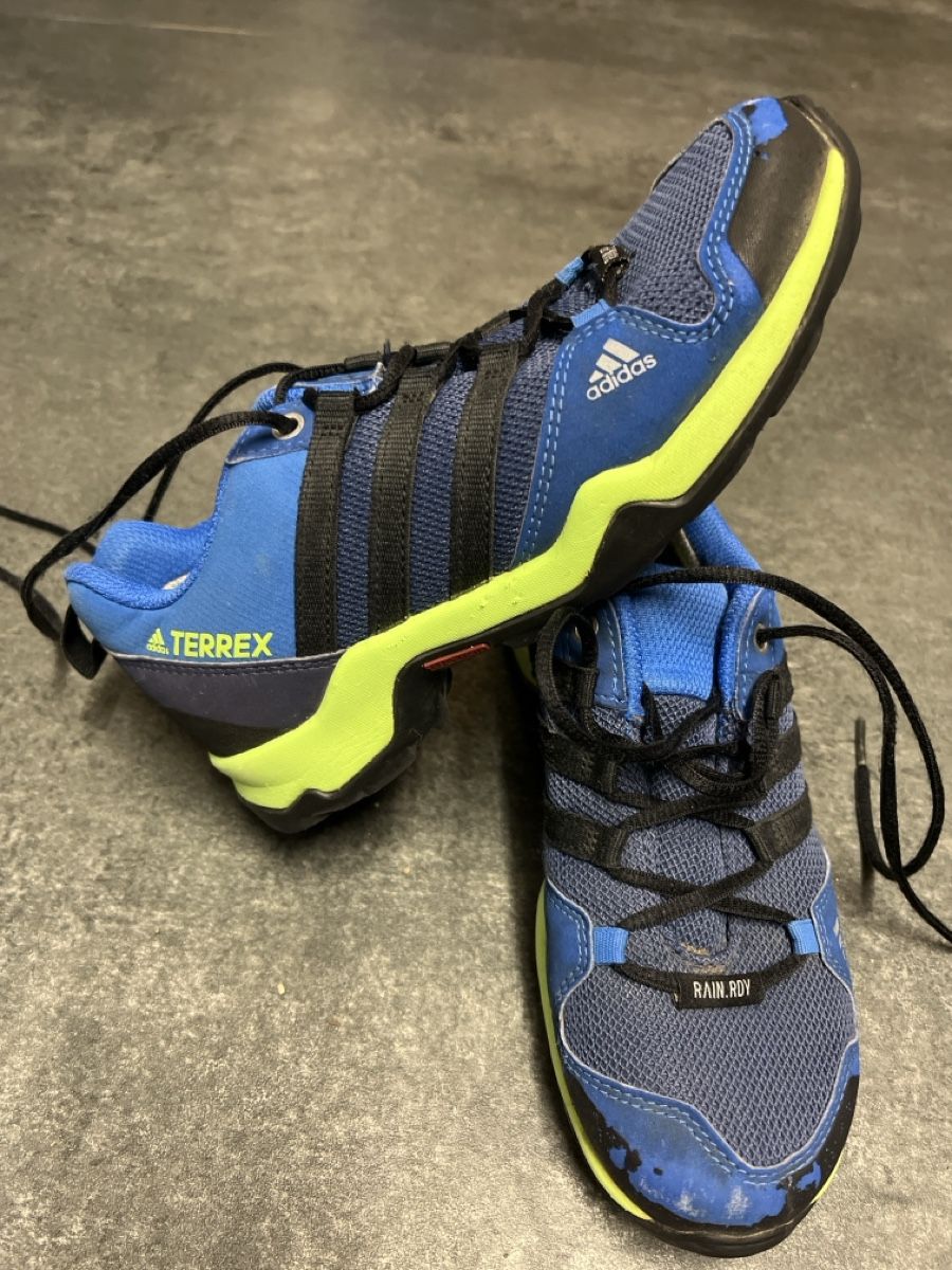 Adidas Scarpe per ragazzi: Adidas Terrex Kinder Schuhe, Grösse 33.5 – Usato da Aarau venduto da SCH_EV 1