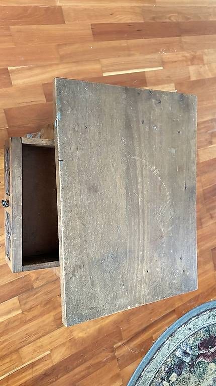 Cassettiere: Holzmöbel  – Usato da Rütihof venduto da serouni5406 2