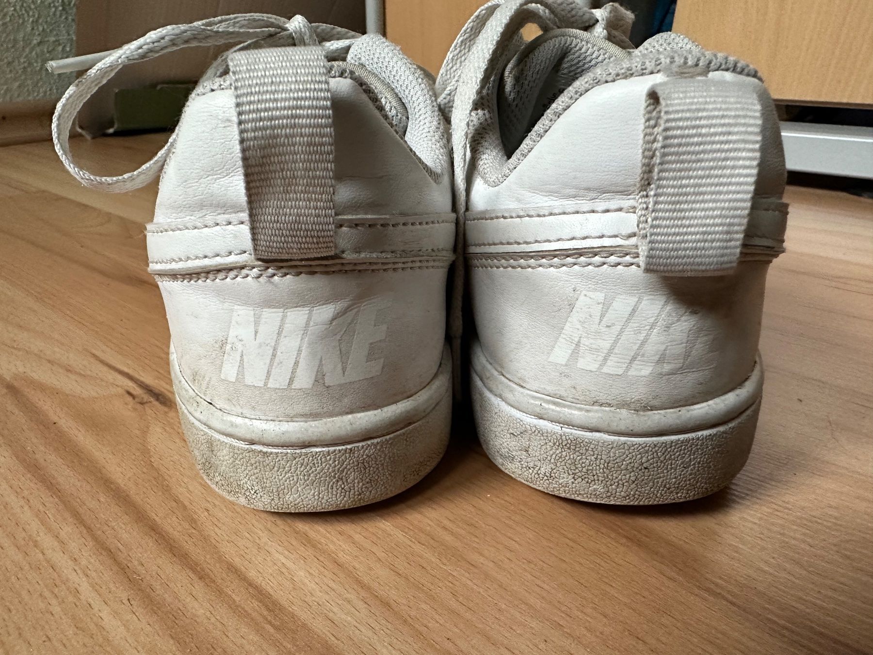 Nike Scarpe da donna: Nike Damen Grösse 38 24cm weiss – Usato da Hausen AG venduto da dege02 2