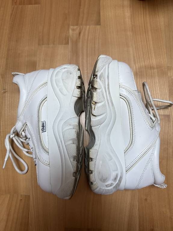 Chaussures femmes: Buffalo Sneaker Weiss – D'occasion à Winkel par jbuchwalder17 2