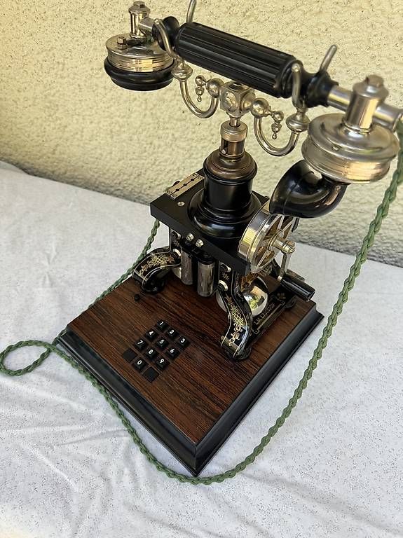 Telefone: Nostalgie Telefon – Gebraucht aus Genolier von inf_ng6v 1