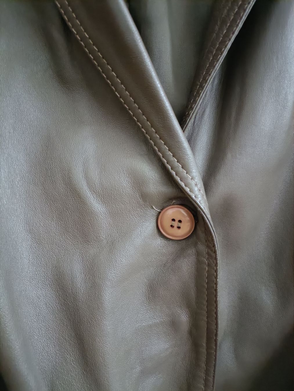 Giacche: Vintage Lederjacke Khaki – Usato da Chur venduto da ChabaNala 1