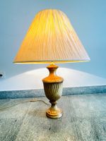 Antike Tischlampe, Vintage Lampe Goldfarben