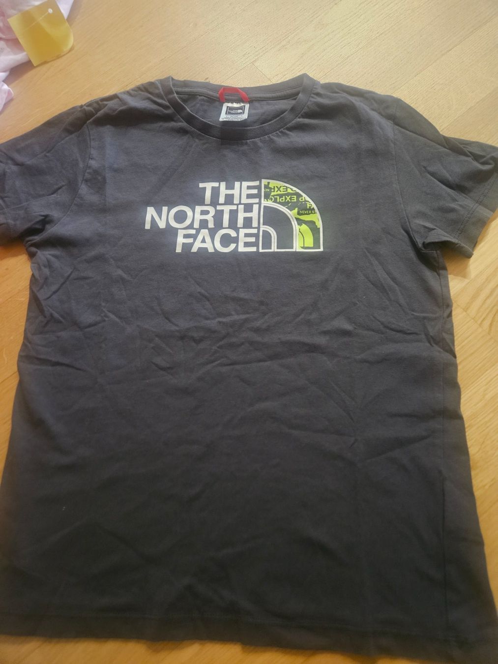 Camicie, T-shirt & Polo: T-Shirt von The North Face – Usato da Luzern venduto da Dan_8m79