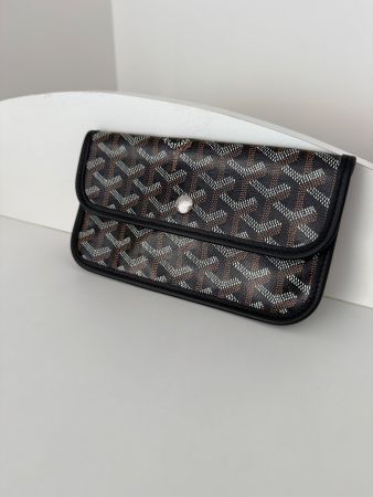 Goyard Pouch in black Goyardine (from the Saint Louis PM)