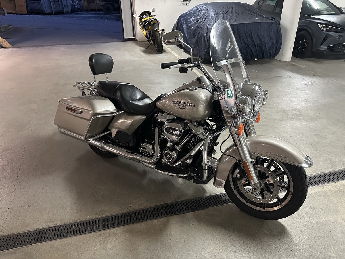 Harley-Davidson Cruisers: Harley Davidson FLHR Road King  – D'occasion à Ibach par revilo123 2
