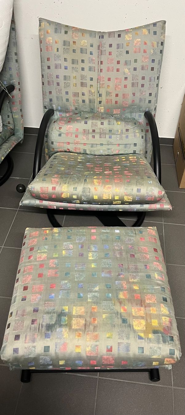 Poltrone: 2 bequeme Relaxsessel mit Polsterung und einem Hocker – Usato da Udligenswil venduto da nwal