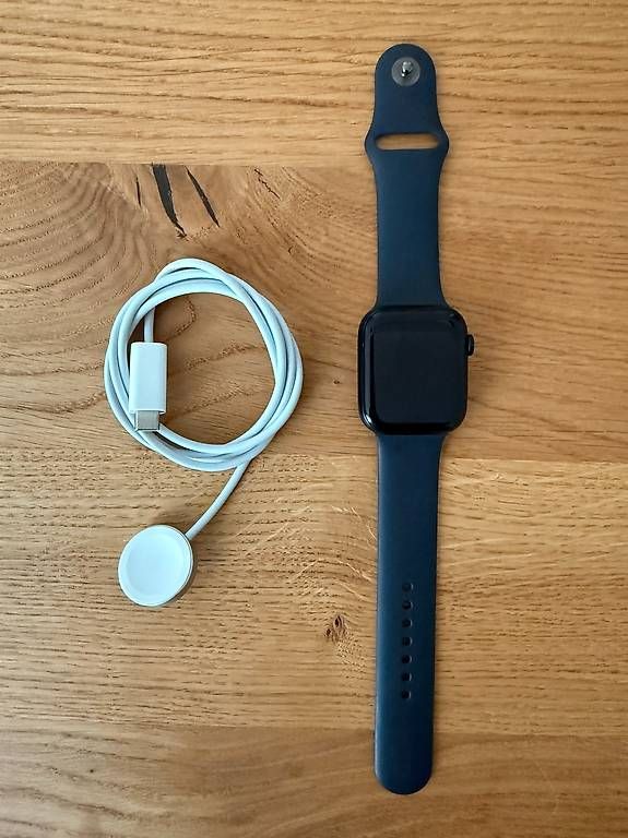 Smartwatch: Apple Watch Series 8 GPS & Cellular  – D'occasion à Reinach BL par Psilveli